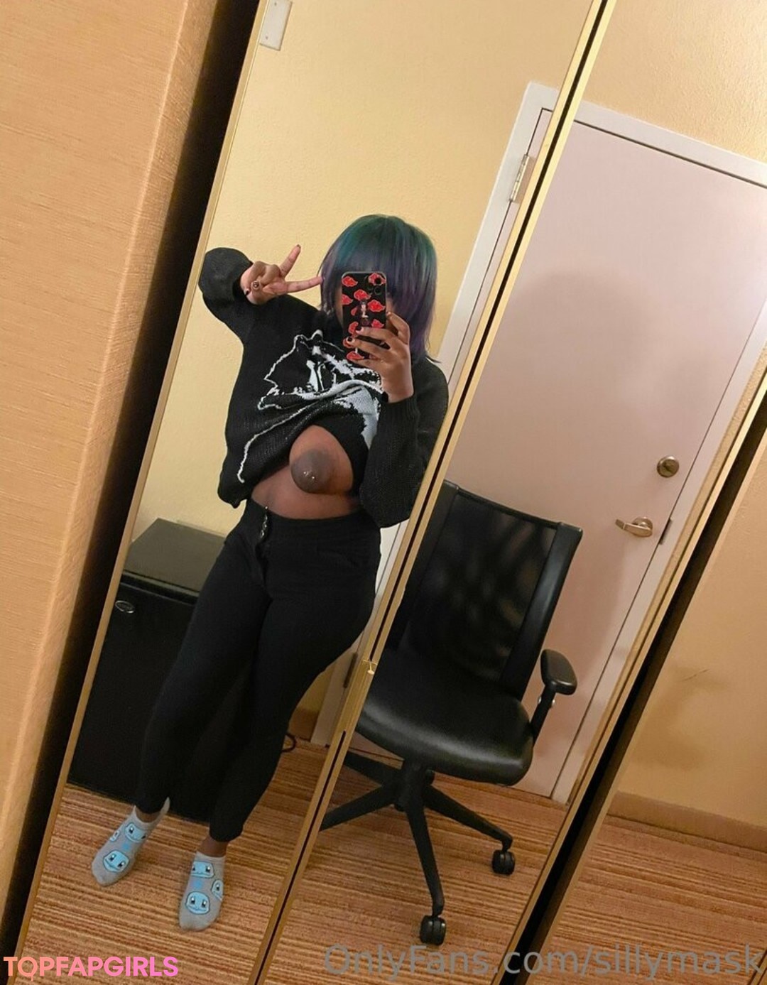 Naakte gelekte OnlyFans-foto van Sillymask #70 Naakte gelekte OnlyFans-foto van Sillymask #70