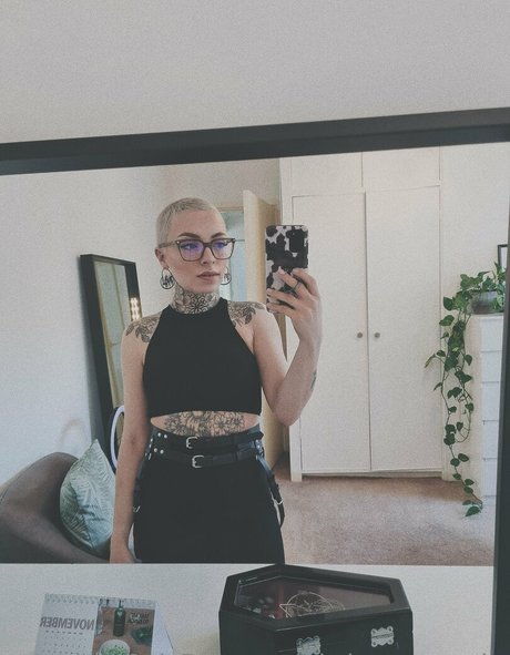 Naakte gelekte OnlyFans-foto van Ohshannonsucks