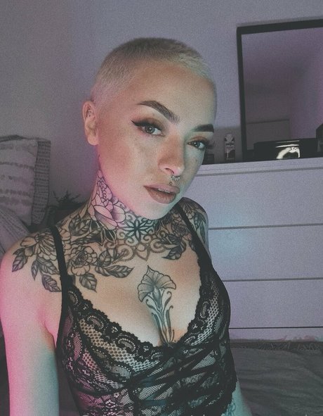 Naakte gelekte OnlyFans-foto van Ohshannonsucks