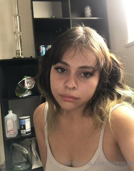 Naakte gelekte OnlyFans-foto van Scabbee