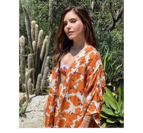 Naakte gelekte OnlyFans-foto van Sophia Bush