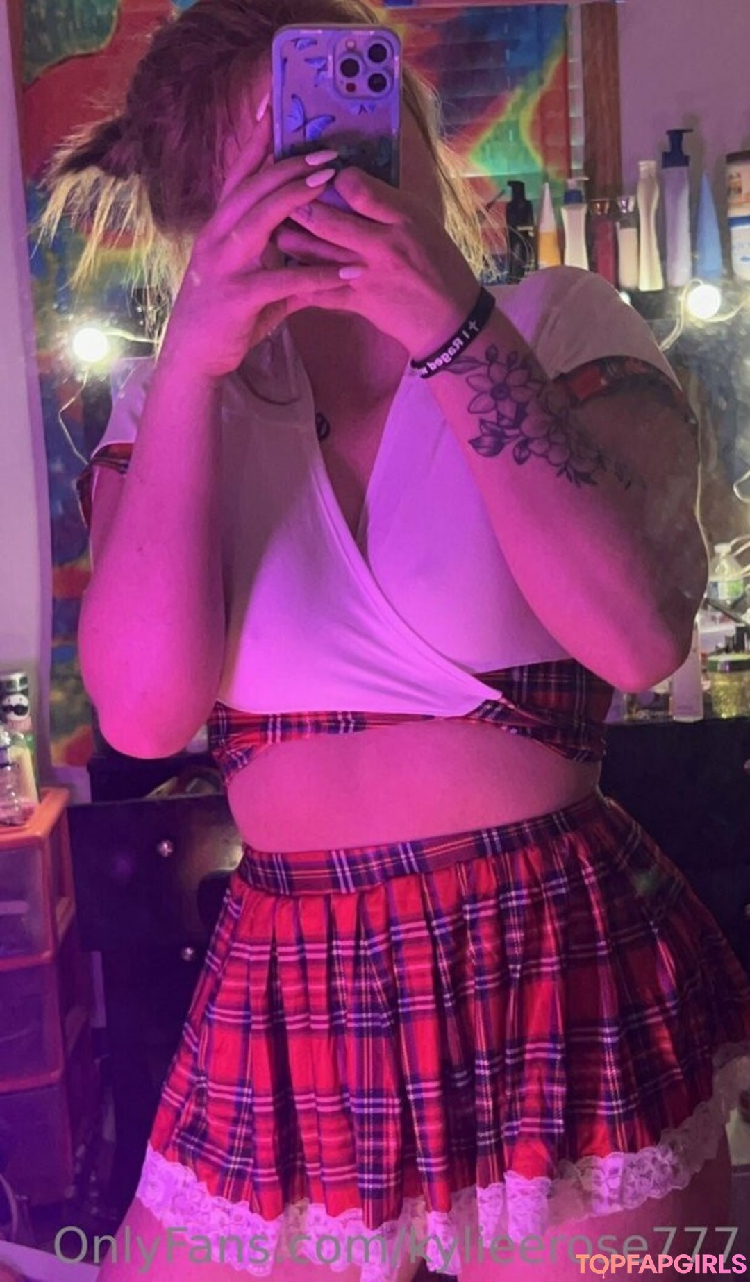 Naakte gelekte OnlyFans-foto van Kylieerose777 #14 Naakte gelekte OnlyFans-foto van Kylieerose777 #14