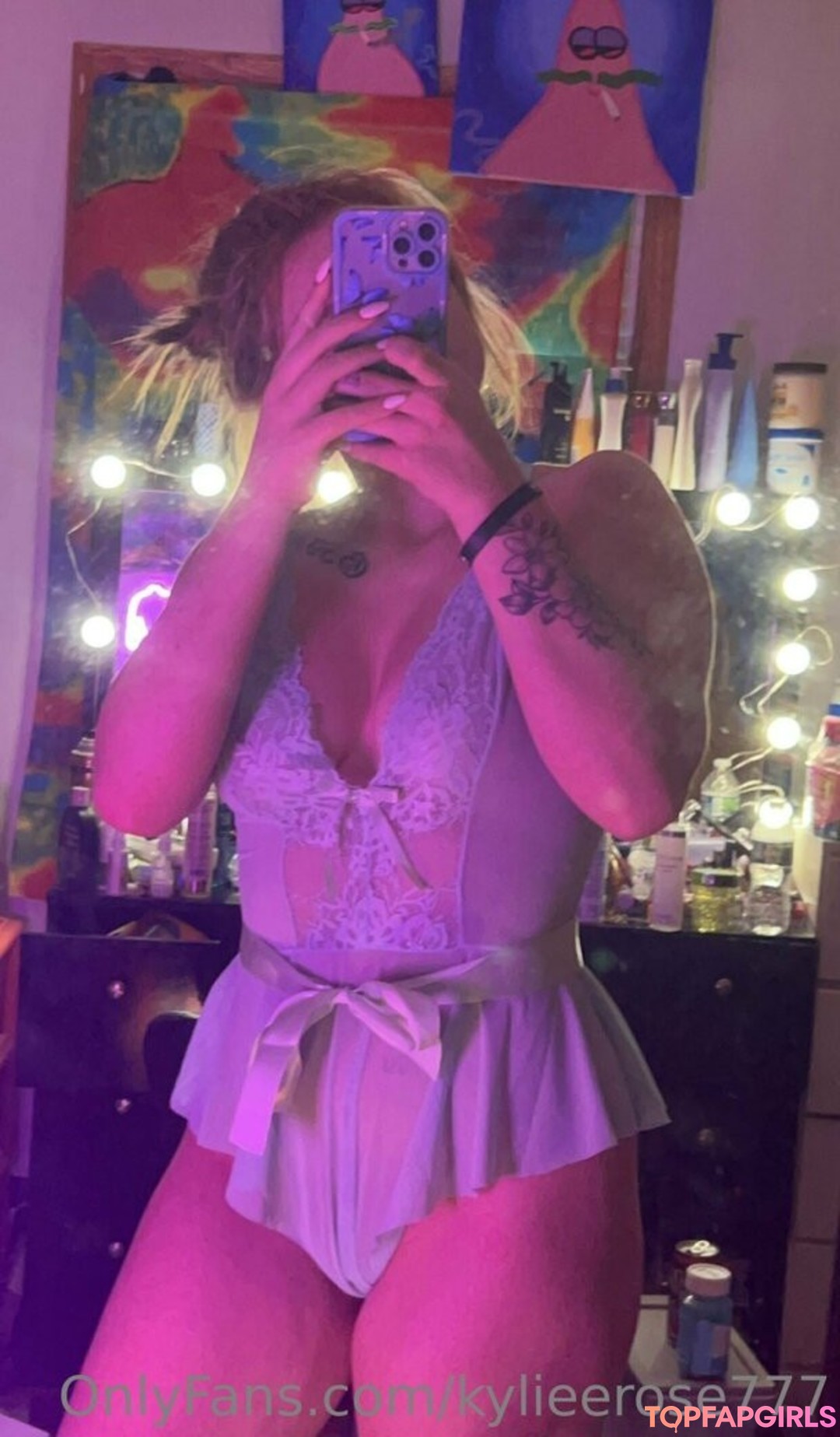 Naakte gelekte OnlyFans-foto van Kylieerose777 #17 Naakte gelekte OnlyFans-foto van Kylieerose777 #17