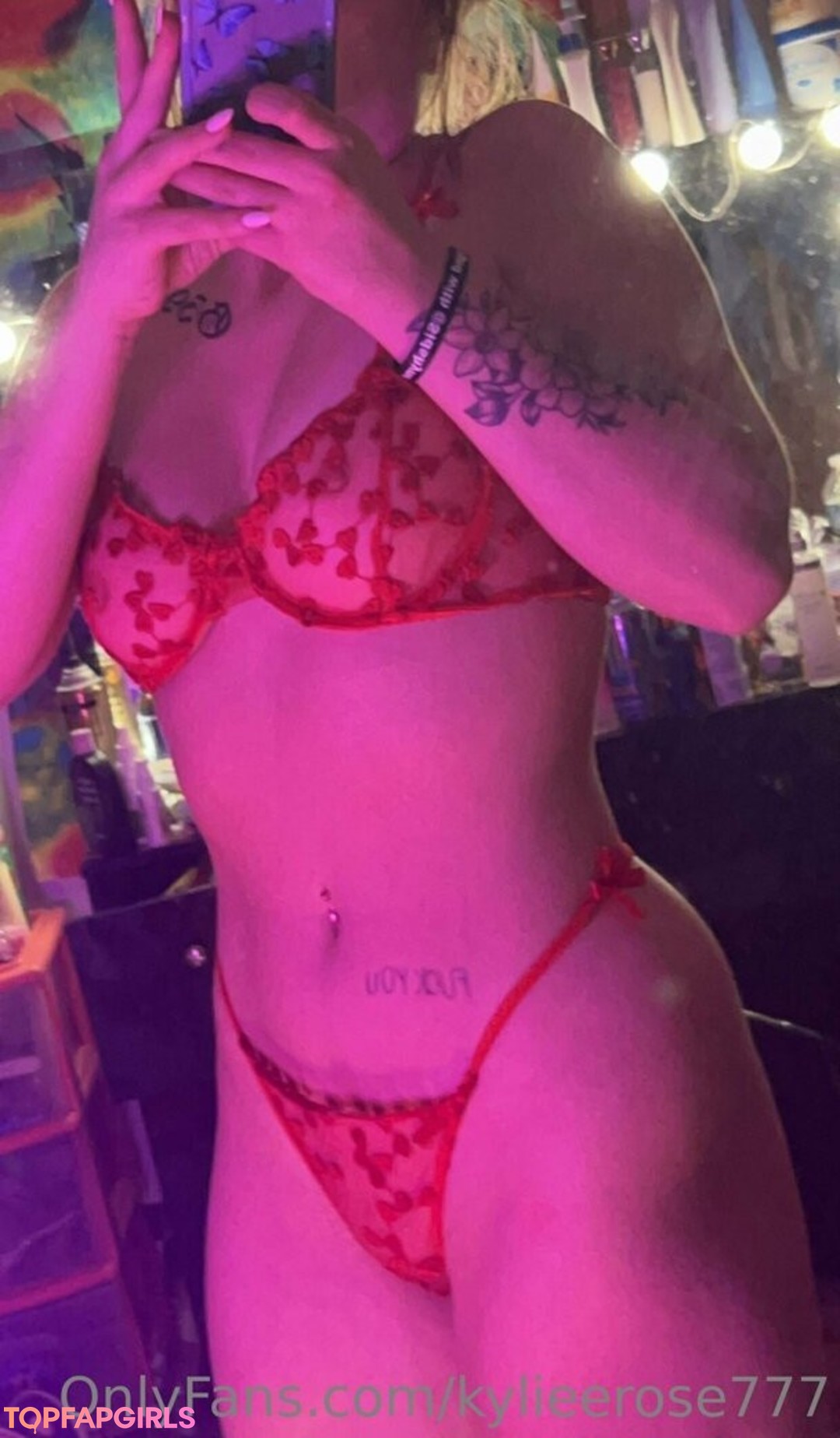 Naakte gelekte OnlyFans-foto van Kylieerose777 #21 Naakte gelekte OnlyFans-foto van Kylieerose777 #21