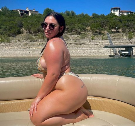 Naakte gelekte OnlyFans-foto van Kdbabyy777