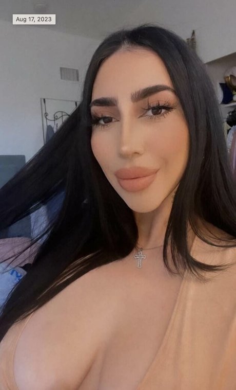 Naakte gelekte OnlyFans-foto van Softnips