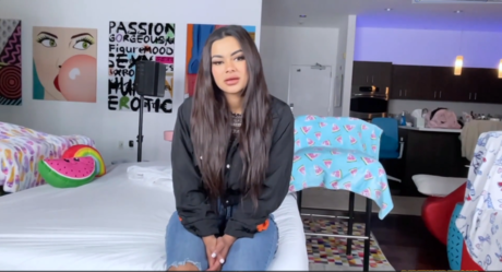 Naakte gelekte OnlyFans-foto van Numi Zarah