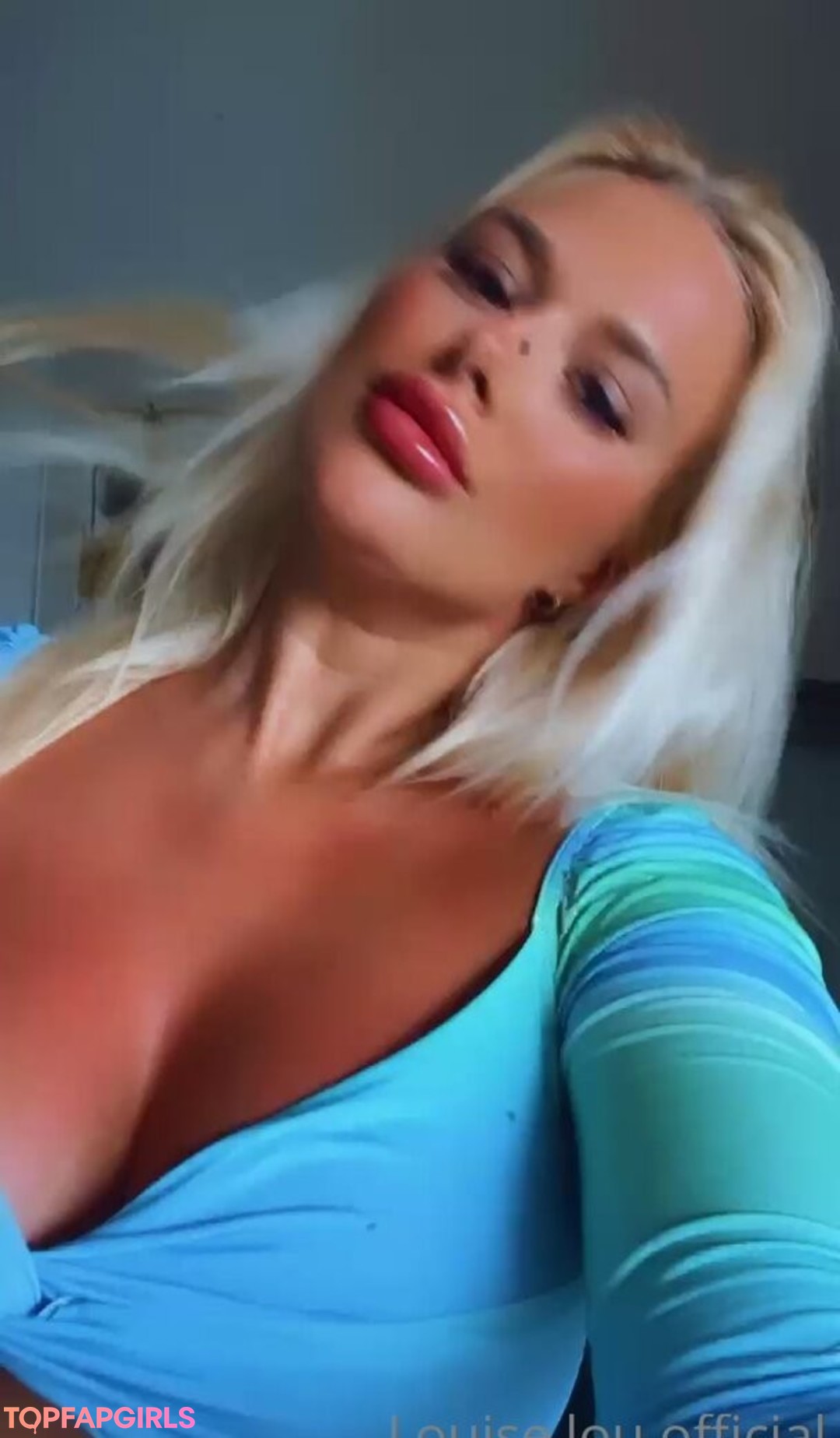 Naakte gelekte OnlyFans-foto van Louiselou #1954
