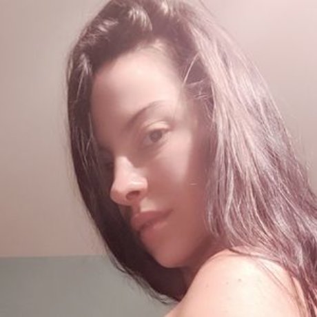 Naakte gelekte OnlyFans-foto van Biiotchtv