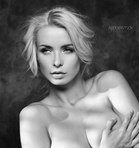 Naakte gelekte OnlyFans-foto van Ekaterina Enokaeva