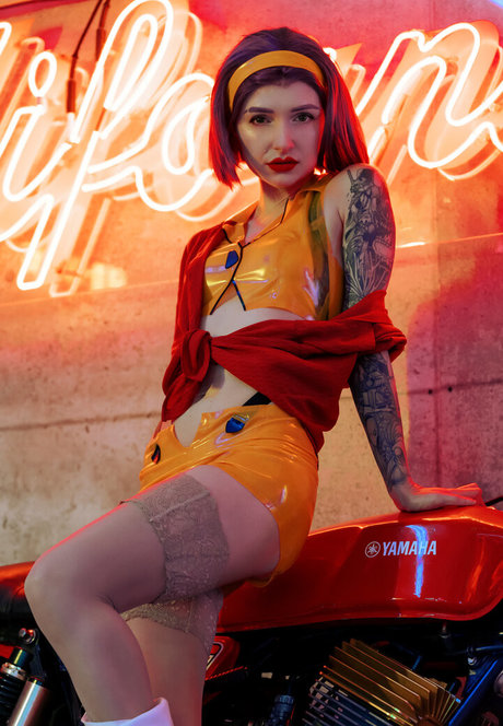 Naakte gelekte OnlyFans-foto van Poisonne