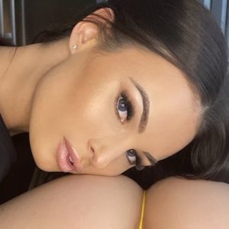 Naakte gelekte OnlyFans-foto van Missduff