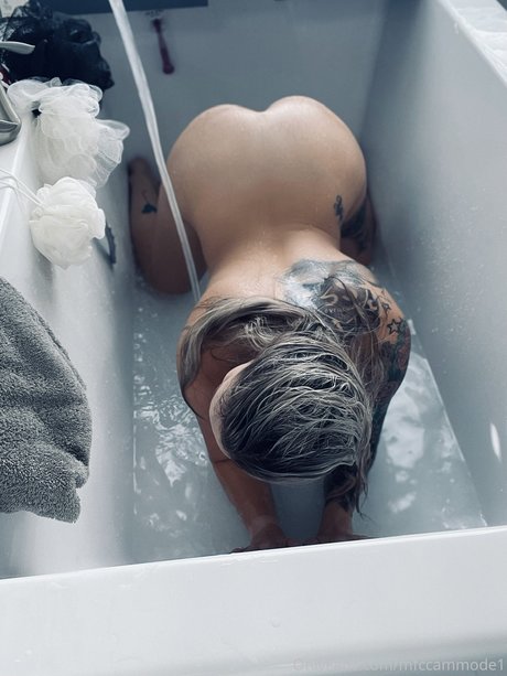 Naakte gelekte OnlyFans-foto van Mscheeks