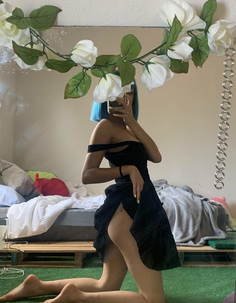 Naakte gelekte OnlyFans-foto van Thisbicthdied