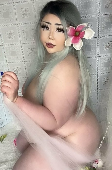 Naakte gelekte OnlyFans-foto van Cecehectori