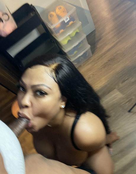 Lacey Duvalle