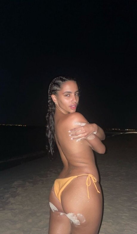 Naakte gelekte OnlyFans-foto van Brianna Anderson