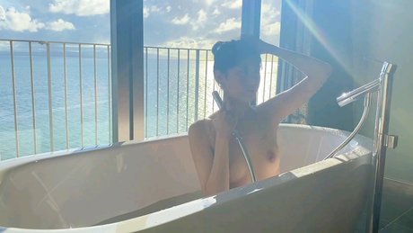 Naakte gelekte OnlyFans-foto van Unagichan