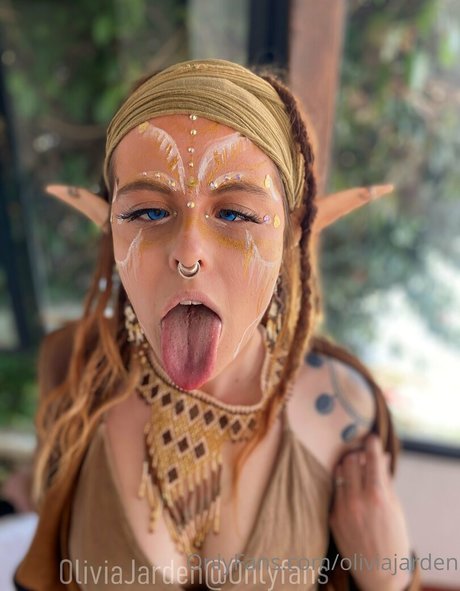 Naakte gelekte OnlyFans-foto van Olivia Jarden