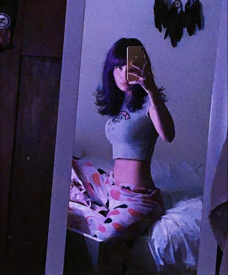 Naakte gelekte OnlyFans-foto van Mia Rodriguez