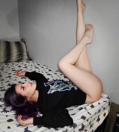 Naakte gelekte OnlyFans-foto van Kat Gunn