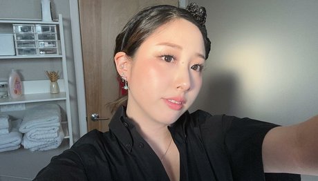 Naakte gelekte OnlyFans-foto van Starsmitten