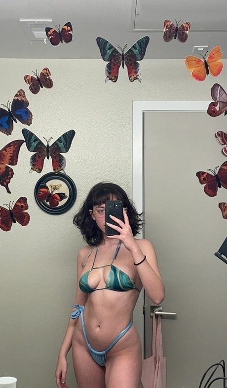Naakte gelekte OnlyFans-foto van Anuhea Nihipali