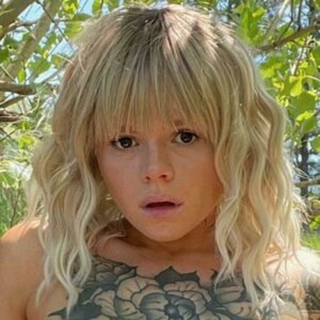 Naakte gelekte OnlyFans-foto van Lyla Fern