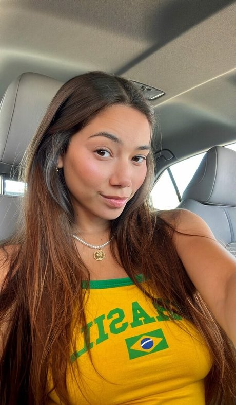 Desiree Flores