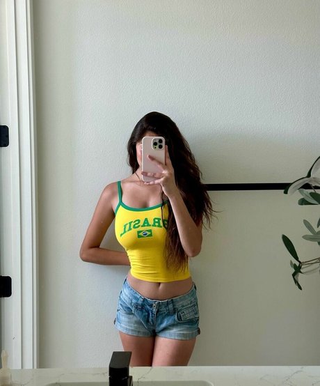 Desiree Flores