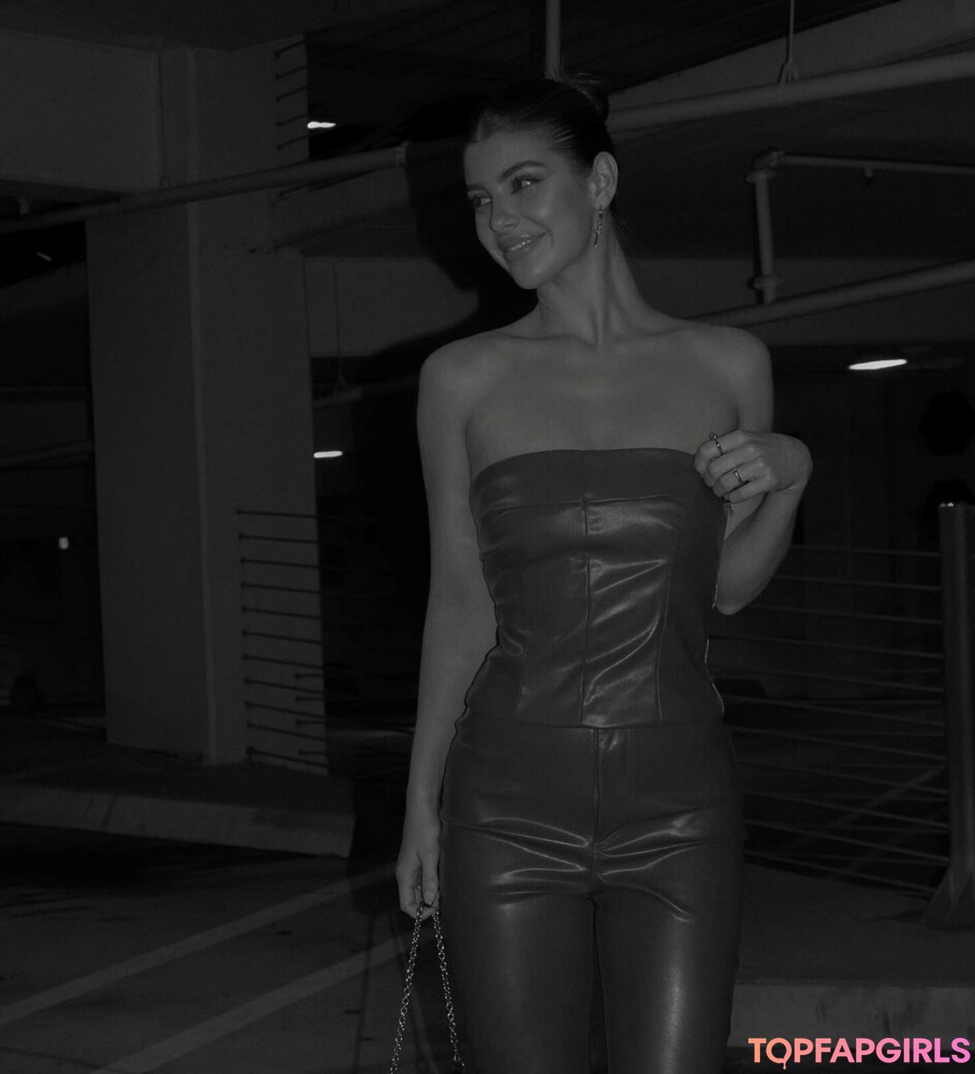 Naakte gelekte OnlyFans-foto van Ashley Marie Dickerson #1015