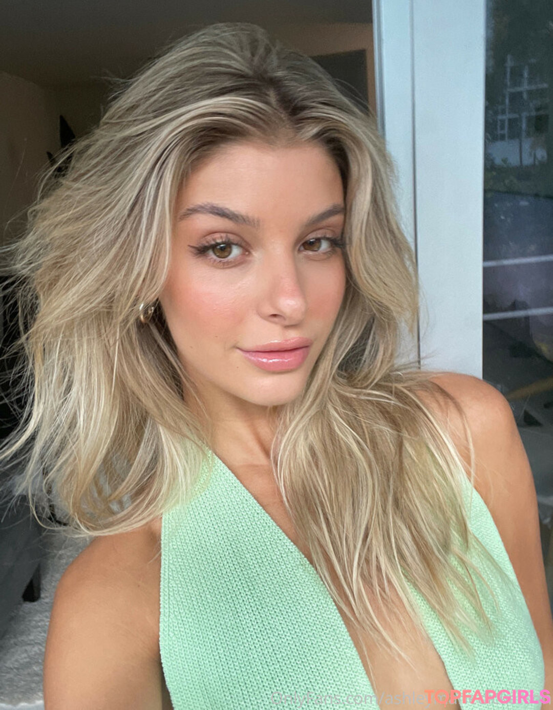 Naakte gelekte OnlyFans-foto van Ashley Marie Dickerson #1194