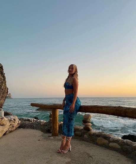 Naakte gelekte OnlyFans-foto van Ermira Lika