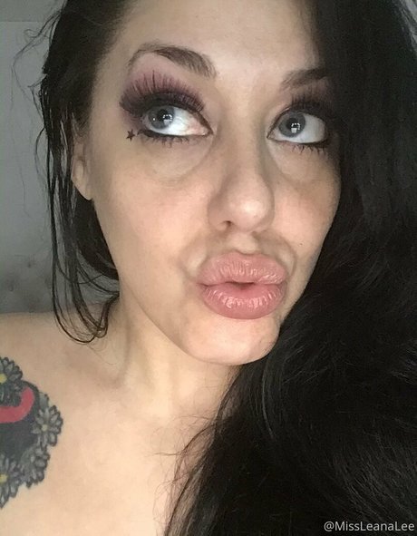 Naakte gelekte OnlyFans-foto van Missleanalee