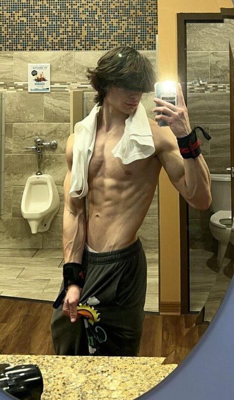 Nate.shreds