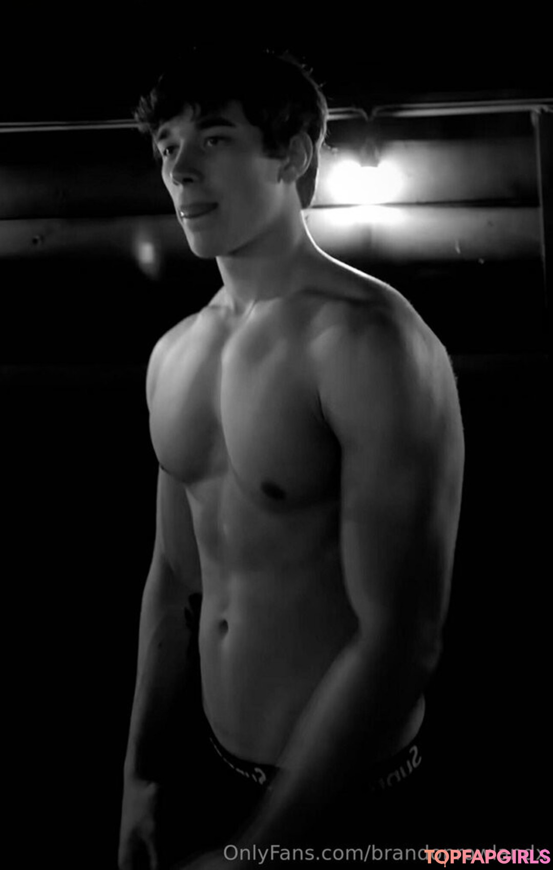 Naakte gelekte OnlyFans-foto van Brandonrowlandx #16 Naakte gelekte OnlyFans-foto van Brandonrowlandx #16