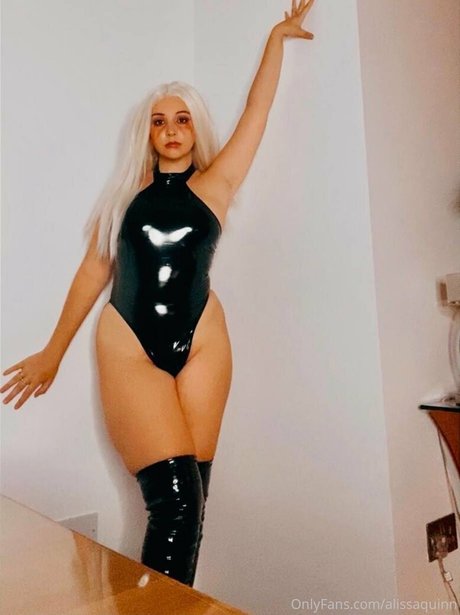 Naakte gelekte OnlyFans-foto van Alissaquinn