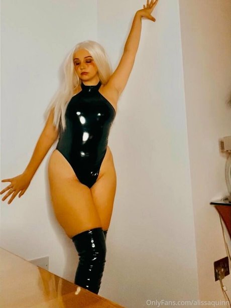 Naakte gelekte OnlyFans-foto van Alissaquinn