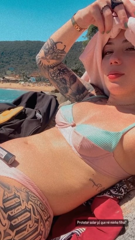 Naakte gelekte OnlyFans-foto van Fernanda Bommerich