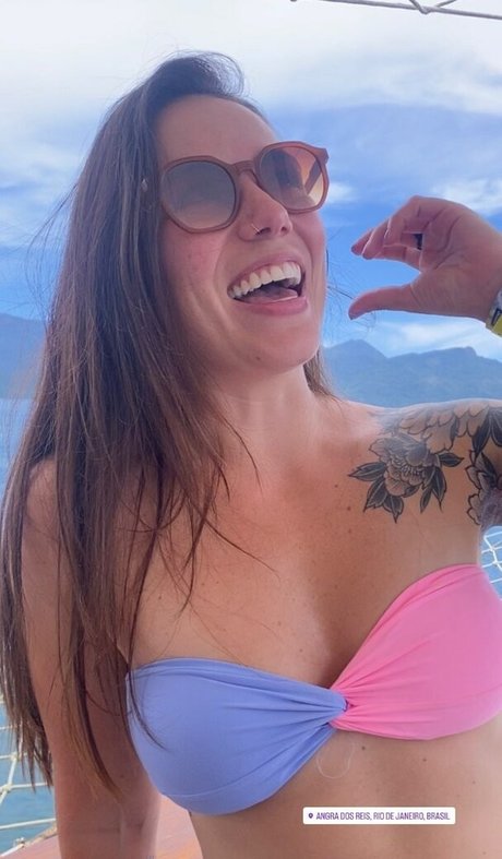 Naakte gelekte OnlyFans-foto van Fernanda Bommerich