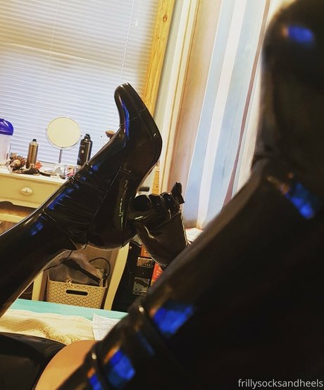 Naakte gelekte OnlyFans-foto van Shannonhuxley