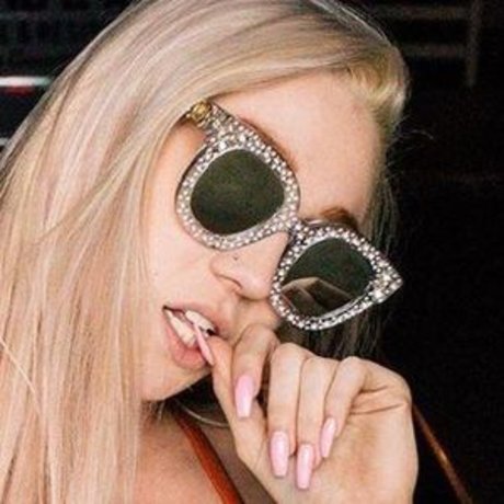 Naakte gelekte OnlyFans-foto van Kendrasunderland
