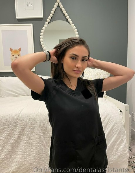 Naakte gelekte OnlyFans-foto van Dentalassistantgirl