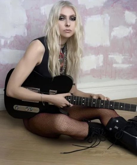 Taylor Momsen