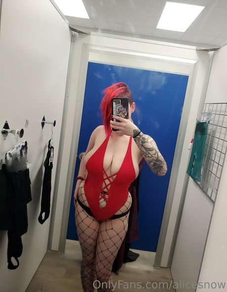 Naakte gelekte OnlyFans-foto van Alicesnow