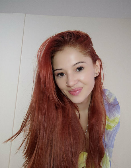 Naakte gelekte OnlyFans-foto van Jennifflynn