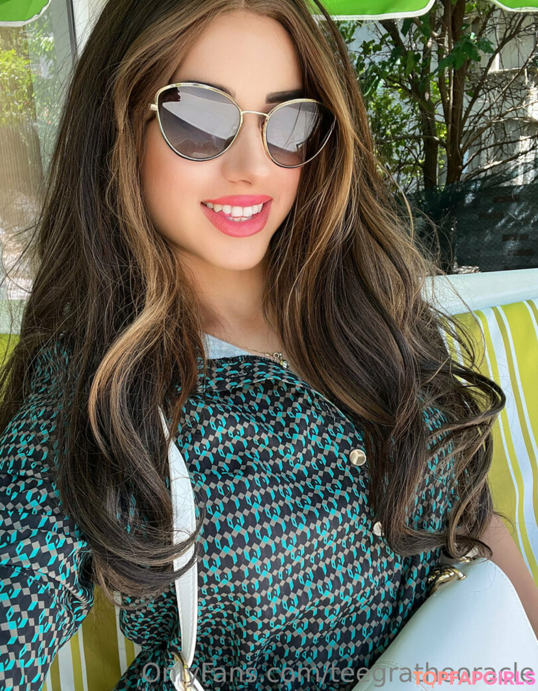 Naakte gelekte OnlyFans-foto van Teegratheoracle #28 Naakte gelekte OnlyFans-foto van Teegratheoracle #28