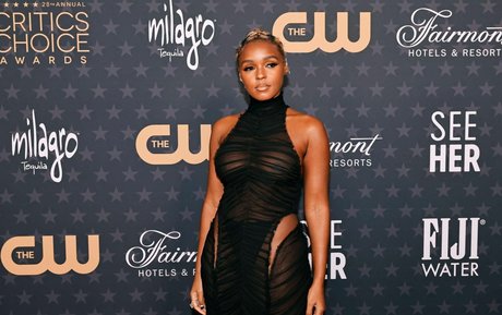 Naakte gelekte OnlyFans-foto van Janelle Monae