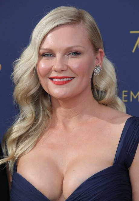 Naakte gelekte OnlyFans-foto van Kirsten Dunst