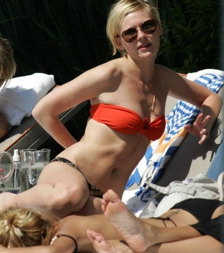 Naakte gelekte OnlyFans-foto van Kirsten Dunst